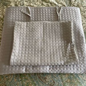 CHF Industries Queen Quilted Bedspread and Standard Sham